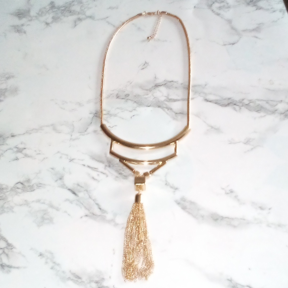 Beautiful Vintage Gold Tone Statement Necklace with Tassel - Picture 11 of 11
